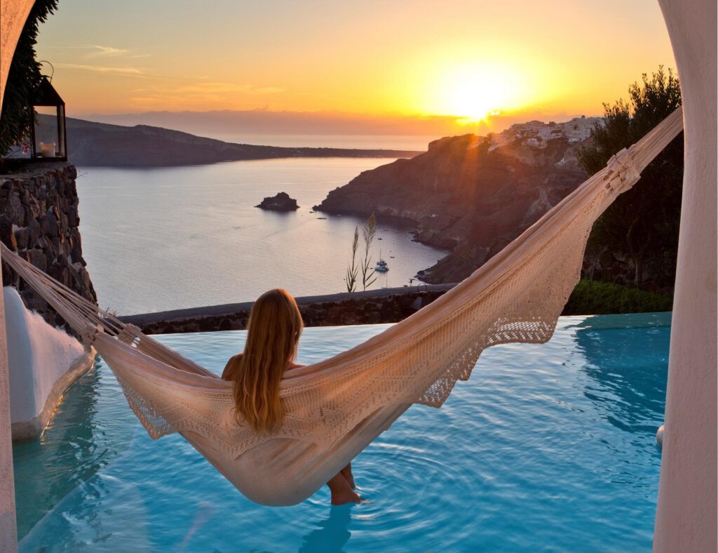 Perivolas Hotel,Hotel tylko dla dorosłych na Santorini,Piwniczki na wino i pełen relaks z dala od mediów