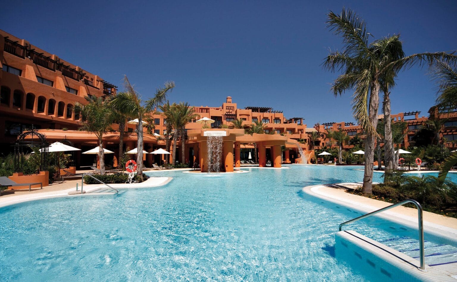 Piscina-principal.jpg