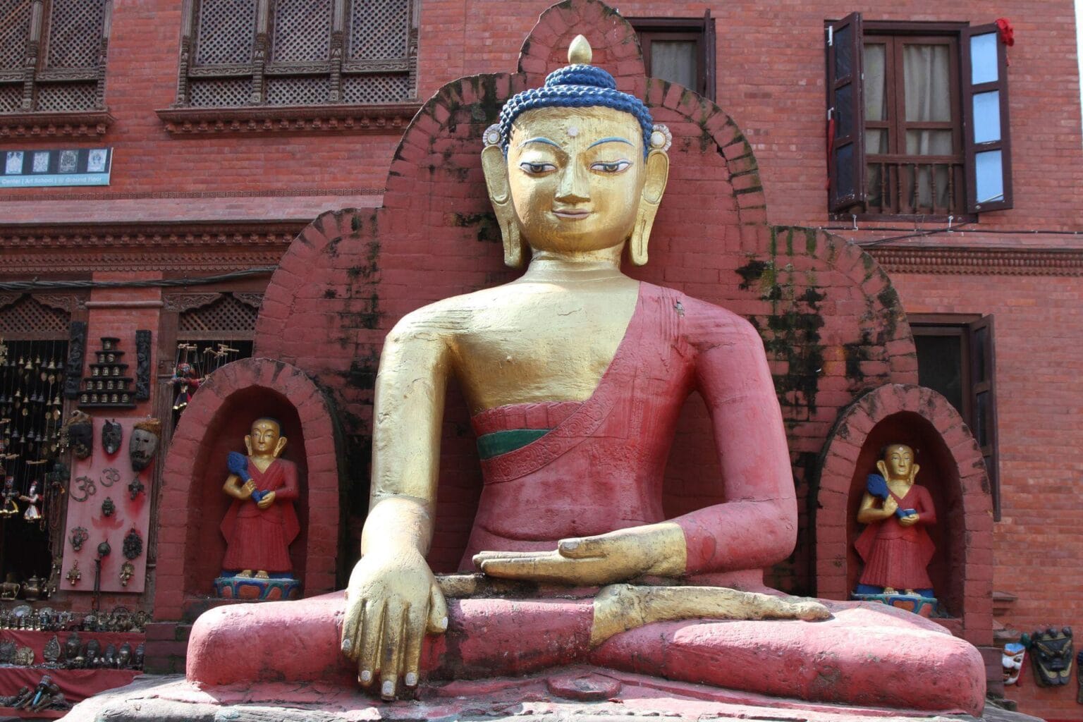 Posag-Buddy-Swoyambhunath-Nepal.jpg
