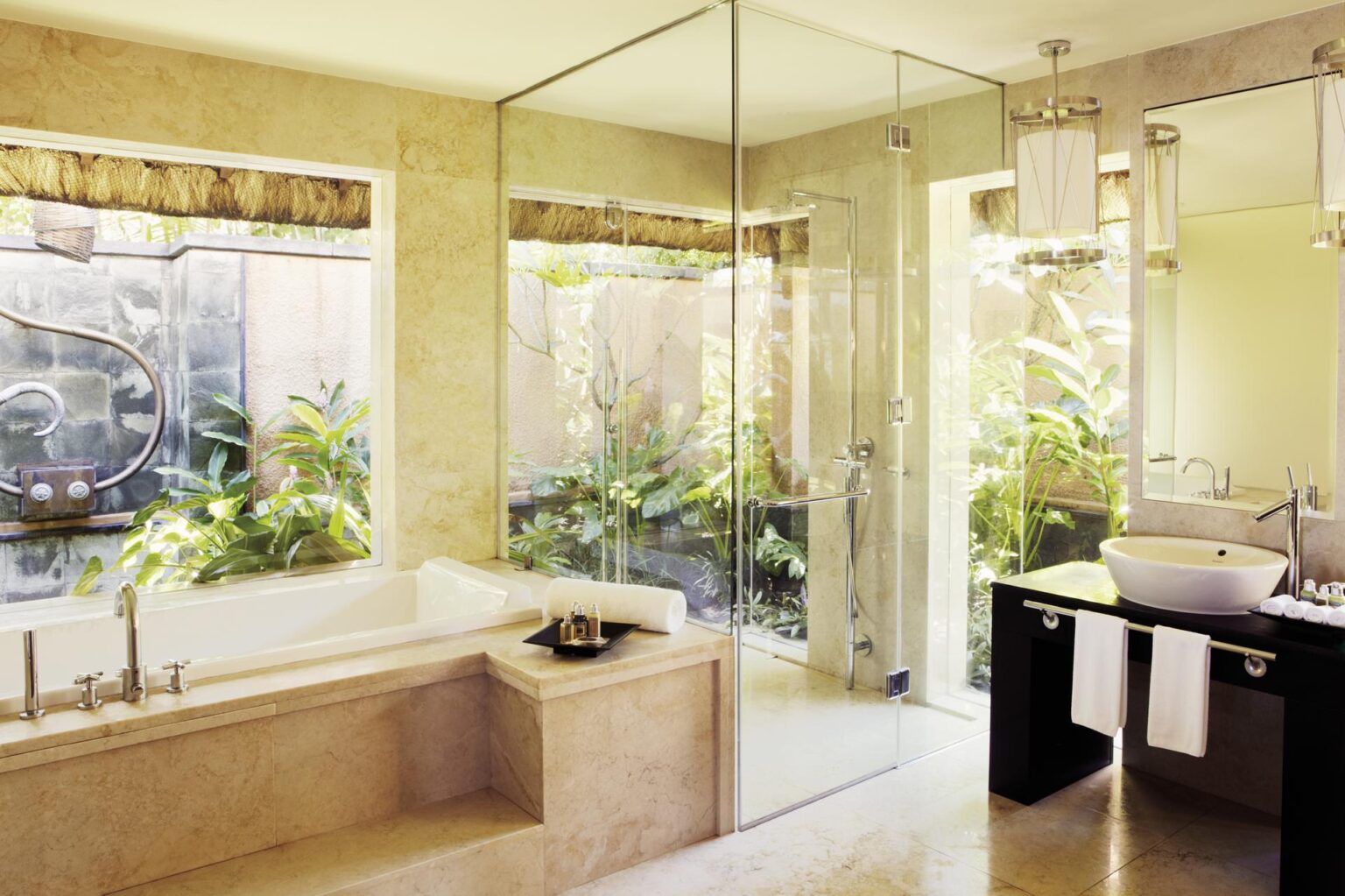 Presidential-Villa-Bathroom.jpg