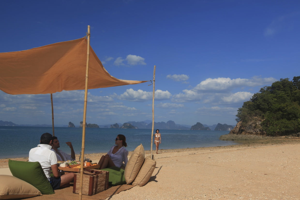 Private_Beach_Picnic_7525-LARGE.jpg