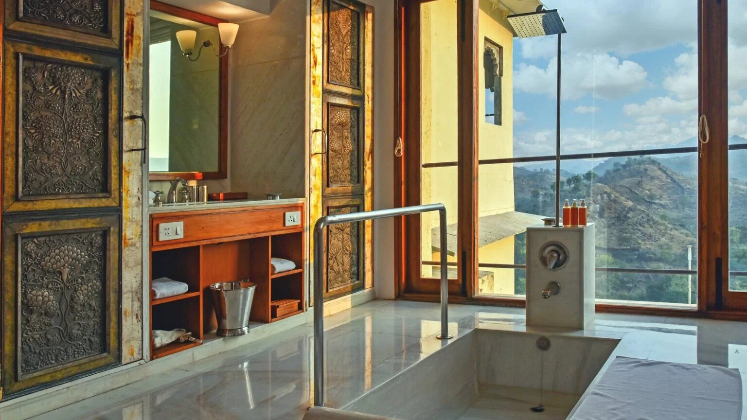 RAAS-Deviragh-luxury-holidays-in-India-best-hotels-in-India-most beautiful-palaces-india-exclusive-holidays-in-India-8.jpg