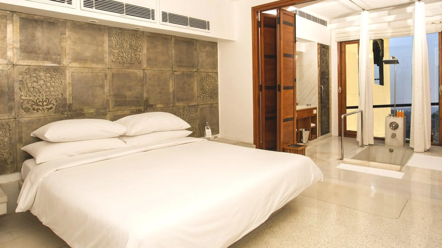 RAAS-Deviragh-luxury-holidays-in-India-best-hotels-in-India-most beautiful-palaces-india-exclusive-holidays-in-India-9.jpg