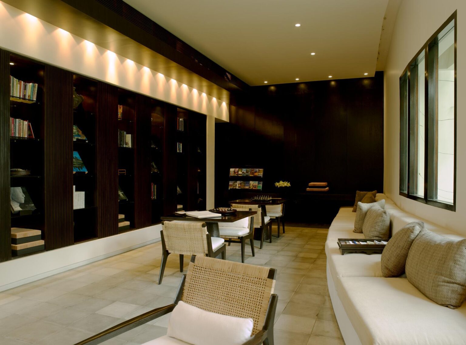 RS114_Amansara-Library.jpg