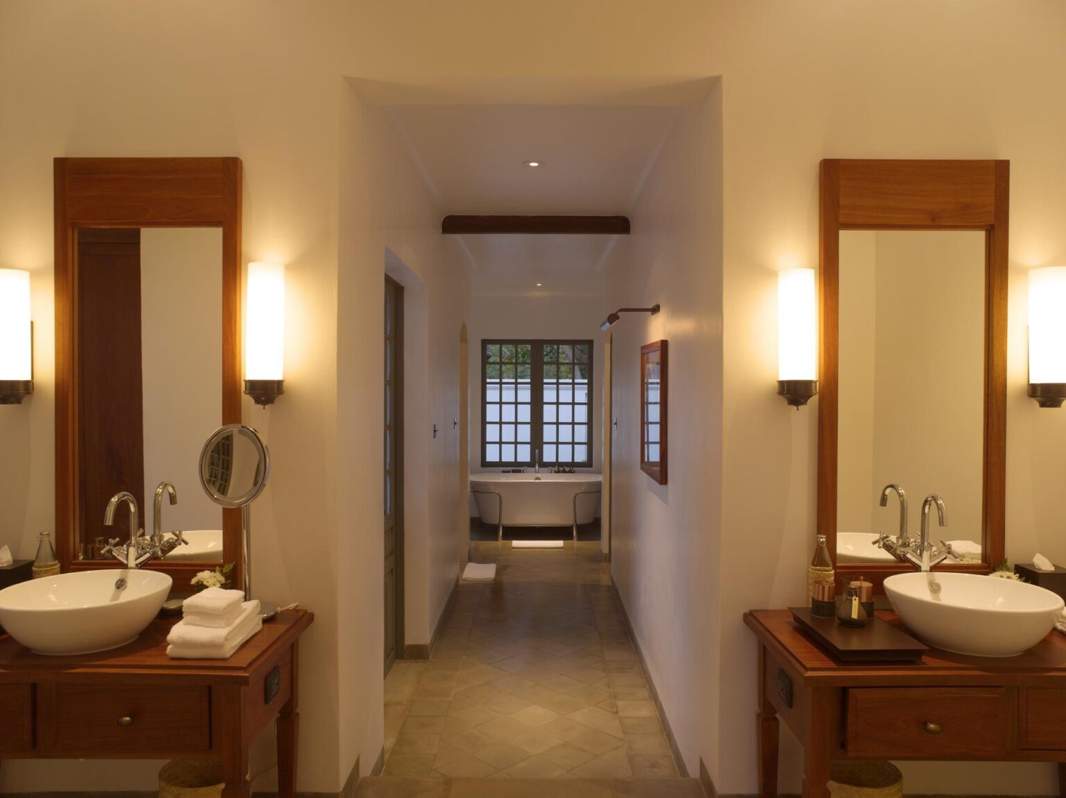 RS141_Amantaka-Suite-Bathroom-Vanity.jpg
