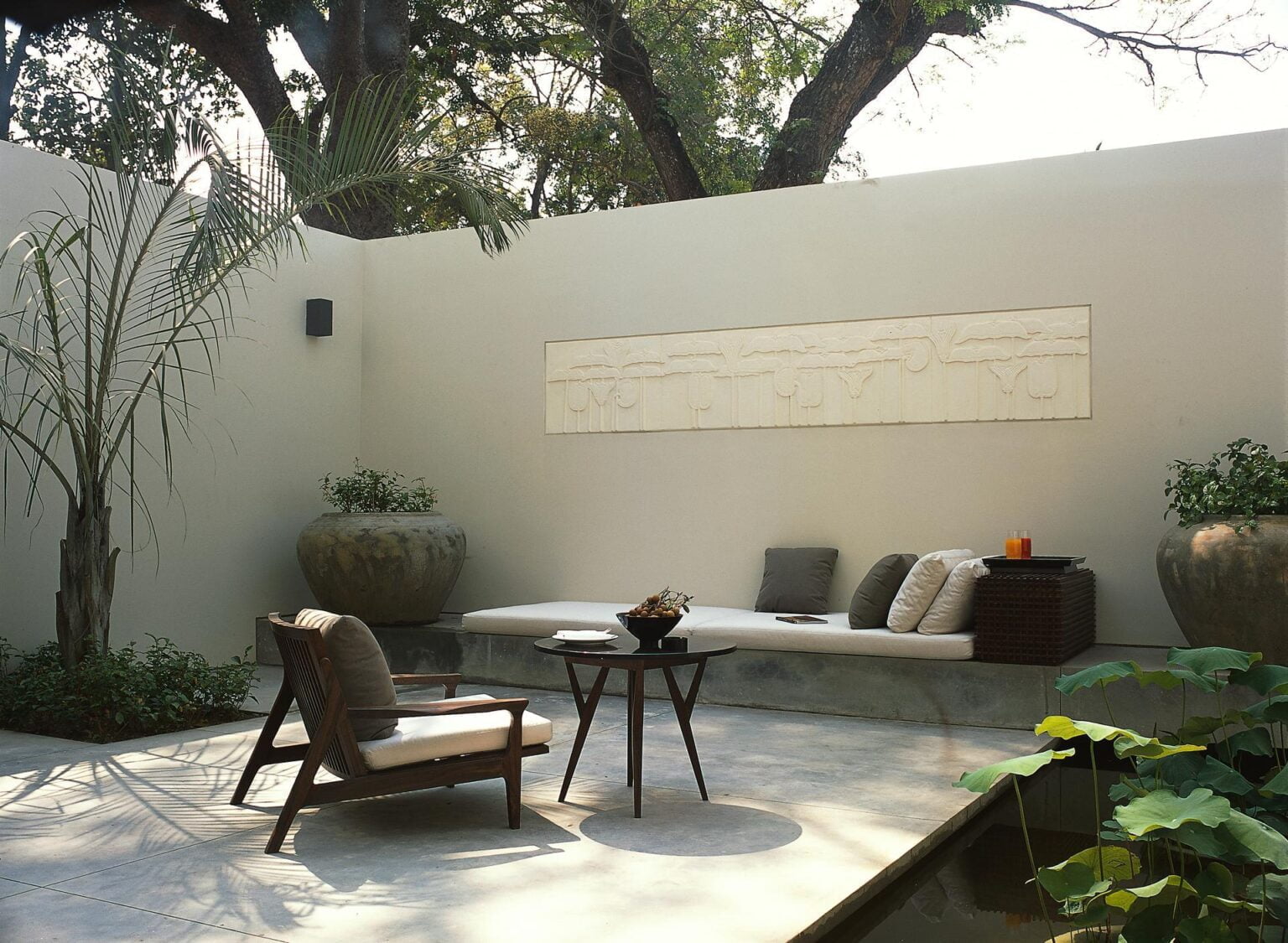 RS1714_Room-Courtyard.jpg