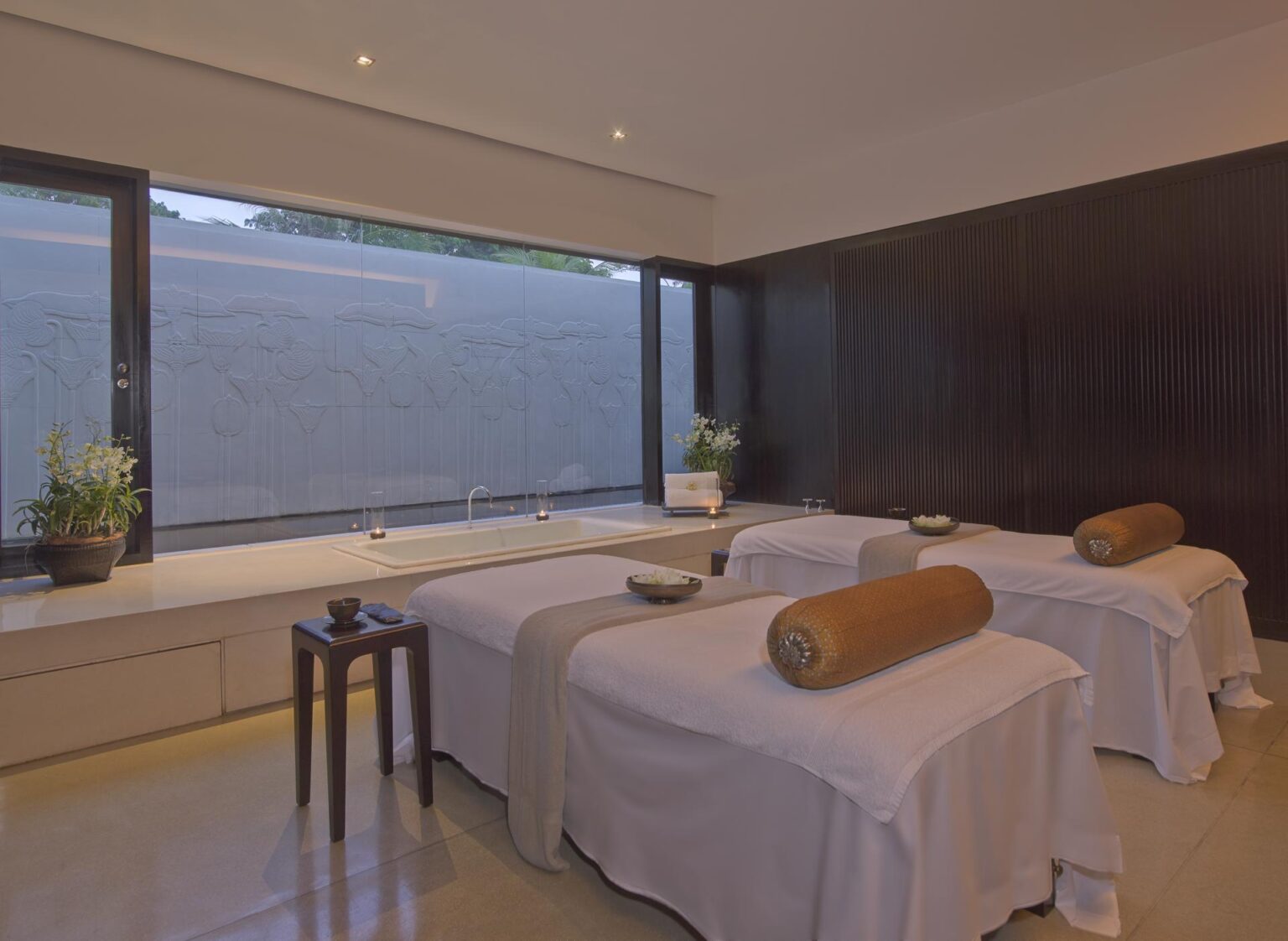 RS757_Amansara-Spa-Treatment-Room.jpg