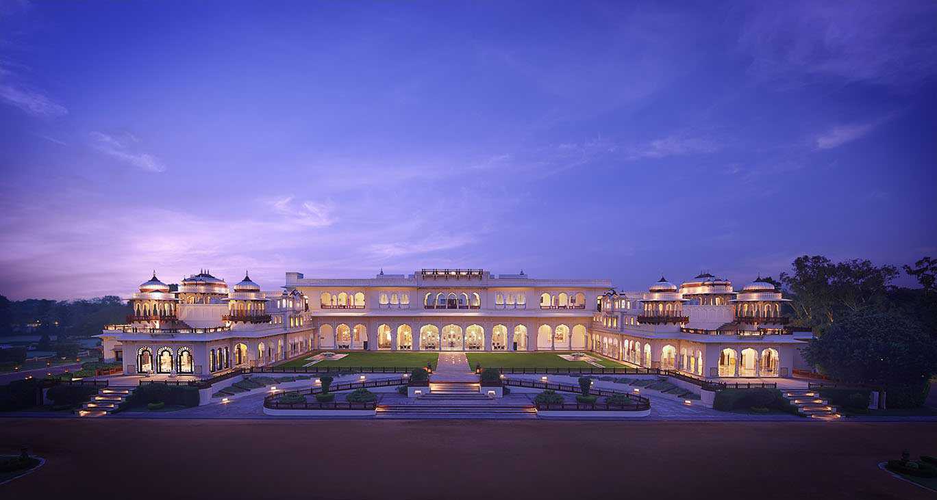 Rambagh-Palace-Jaipur-Indie-luksusowe-hotele-w-Indiach-ekskluzywne-wycieczki-do-Indii-wczasy-w-Indiach-szyte-na-miare-najlepsze-hotele-w-Indiach-13.jpg