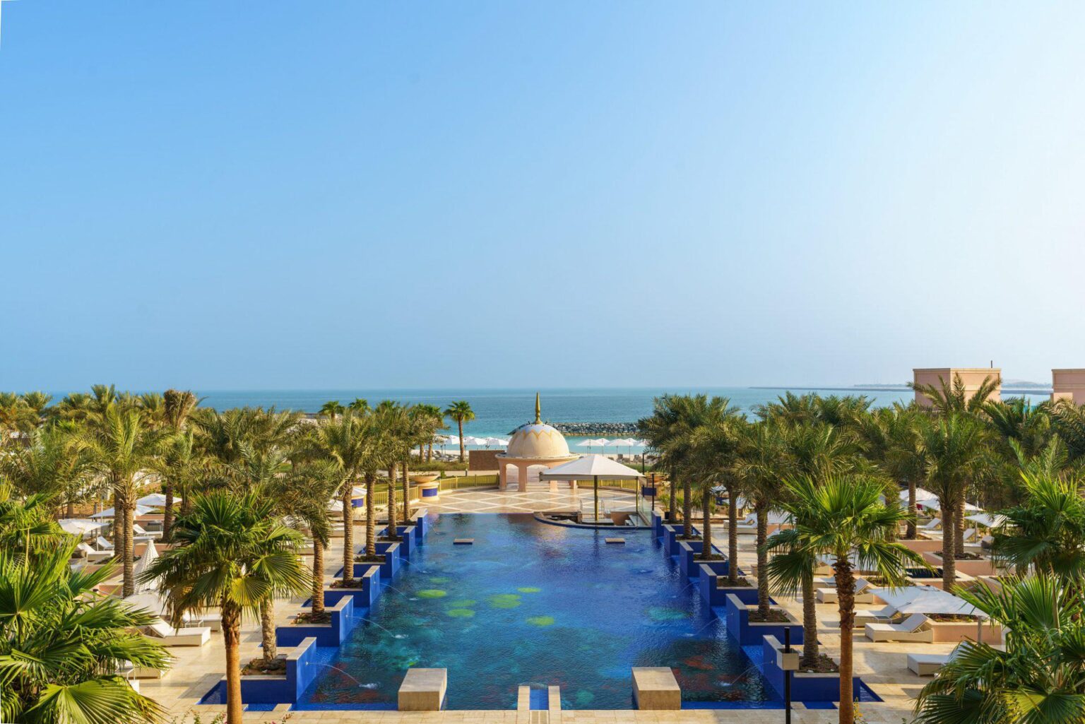 Rixos-Marina-Abu-Dhabi-luksusowe-hotele-w-ZEA-ekskluzywne-wczasy-w-Abu-Dhabi-szyte-na-miare-najlepsze-hotele-w-Abu-Dhabi-rodzinne-hotele-w-Emiratach-Arabskich-35.jpg