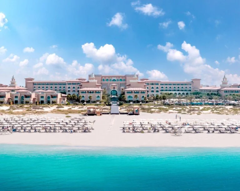 Wakacje All-Inclusive w Dubaju,Luksusowy hotel na wyspie Saadiyat,Podróż z dziećmi do Abu Dhabi