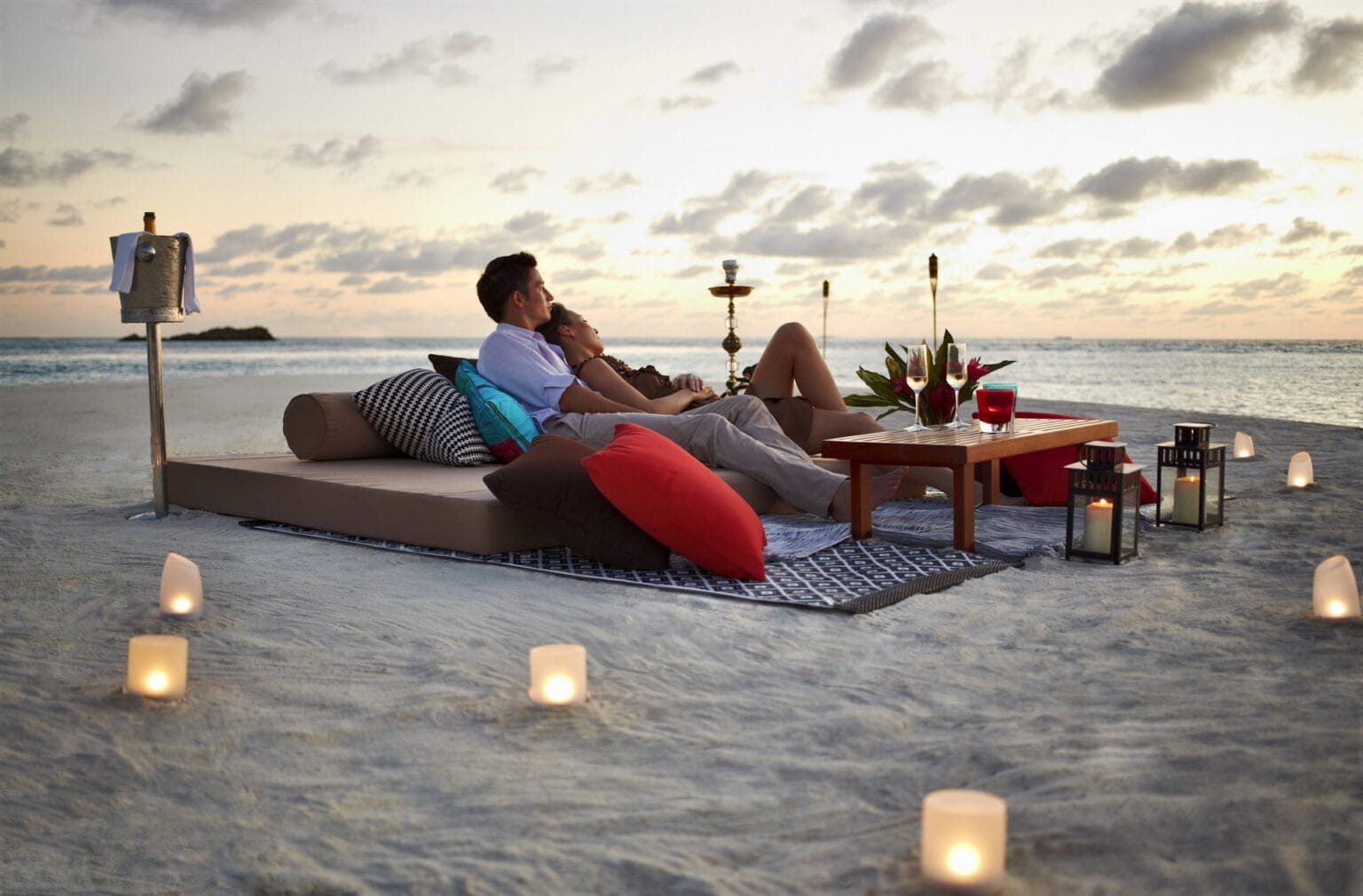 Romantic-Beach-Dinner-MK1304.jpg