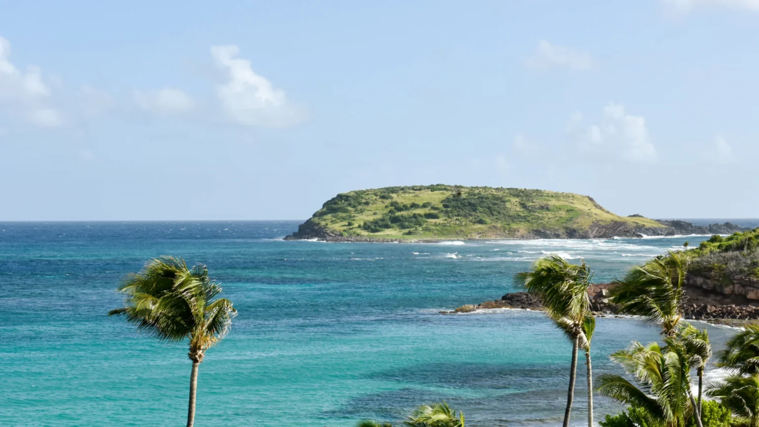 Rosewood-Le-Guanahani-St.-Barth-best-hotels-in-the-Caribbean-luxury-hotels-in-the-Caribbean-exclusive-tours-in-the-Caribbean-St-Barth-luxury-hotels-01 -22.png