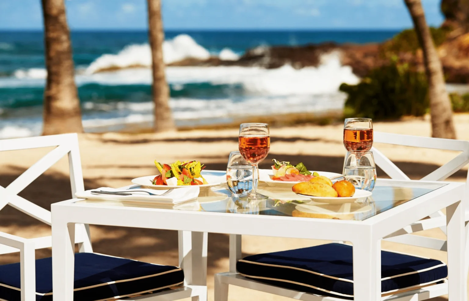 Rosewood-Le-Guanahani-St.-Barth-best-hotels-in-the-Caribbean-luxury-hotels-in-the-Caribbean-exclusive-tours-in-the-Caribbean-St-Barth-luxury-hotels-01 -26.png