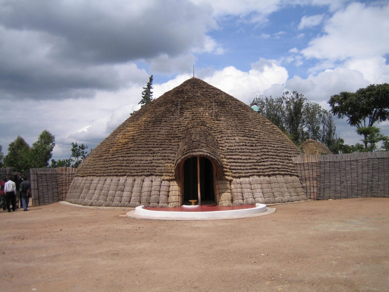 Rwanda_Nyanza_Mwami_Palace-by-Amakuru.jpg