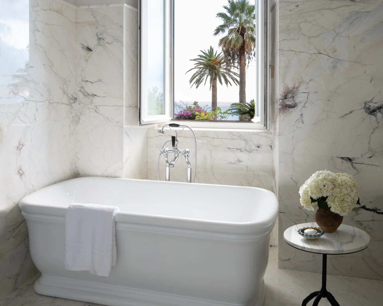 San-Domenico-Palace-a-Four-Seasons-Hotel-best-hotels-in-Sicily-luxury-holidays-in-Sicily-sicily-exclusive-tours-sicily-tailor-made-tours-10.jpg