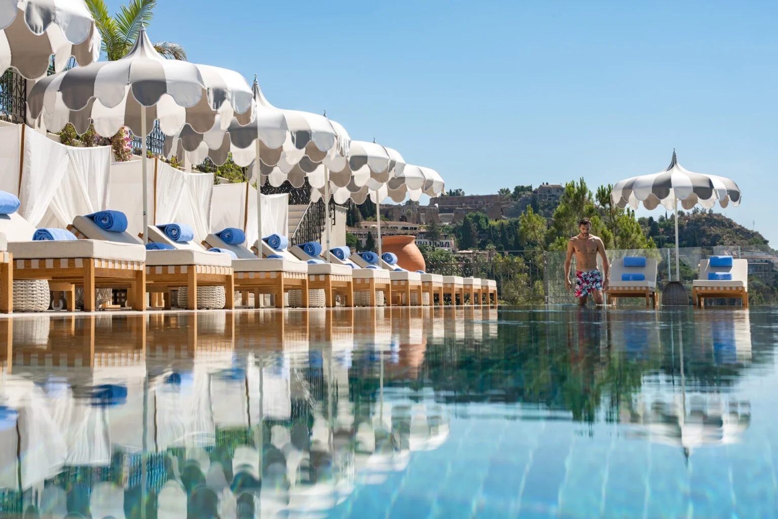 San-Domenico-Palace-a-Four-Seasons-Hotel-best-hotels-in-Sicily-luxury-holidays-in-Sicily-sicily-exclusive-tours-sicily-tailor-made-tours-15.jpg