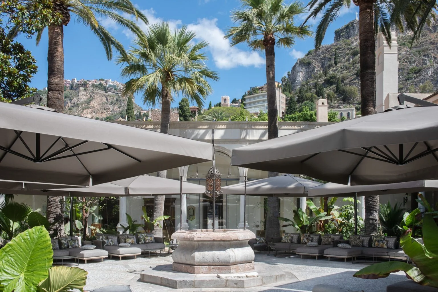 San-Domenico-Palace-a-Four-Seasons-Hotel-best-hotels-in-Sicily-luxury-holidays-in-Sicily-sicily-exclusive-tours-sicily-tailor-made-tours-20.jpg