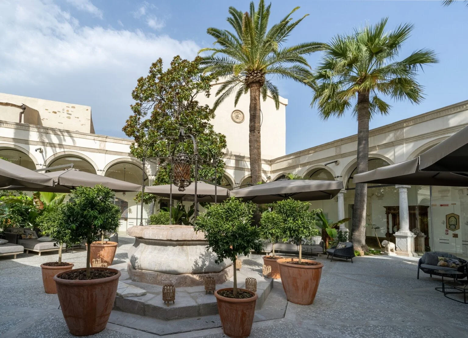 San-Domenico-Palace-a-Four-Seasons-Hotel-best-hotels-in-Sicily-luxury-holidays-in-Sicily-sicily-exclusive-tours-sicily-tailor-made-tours-4.jpg