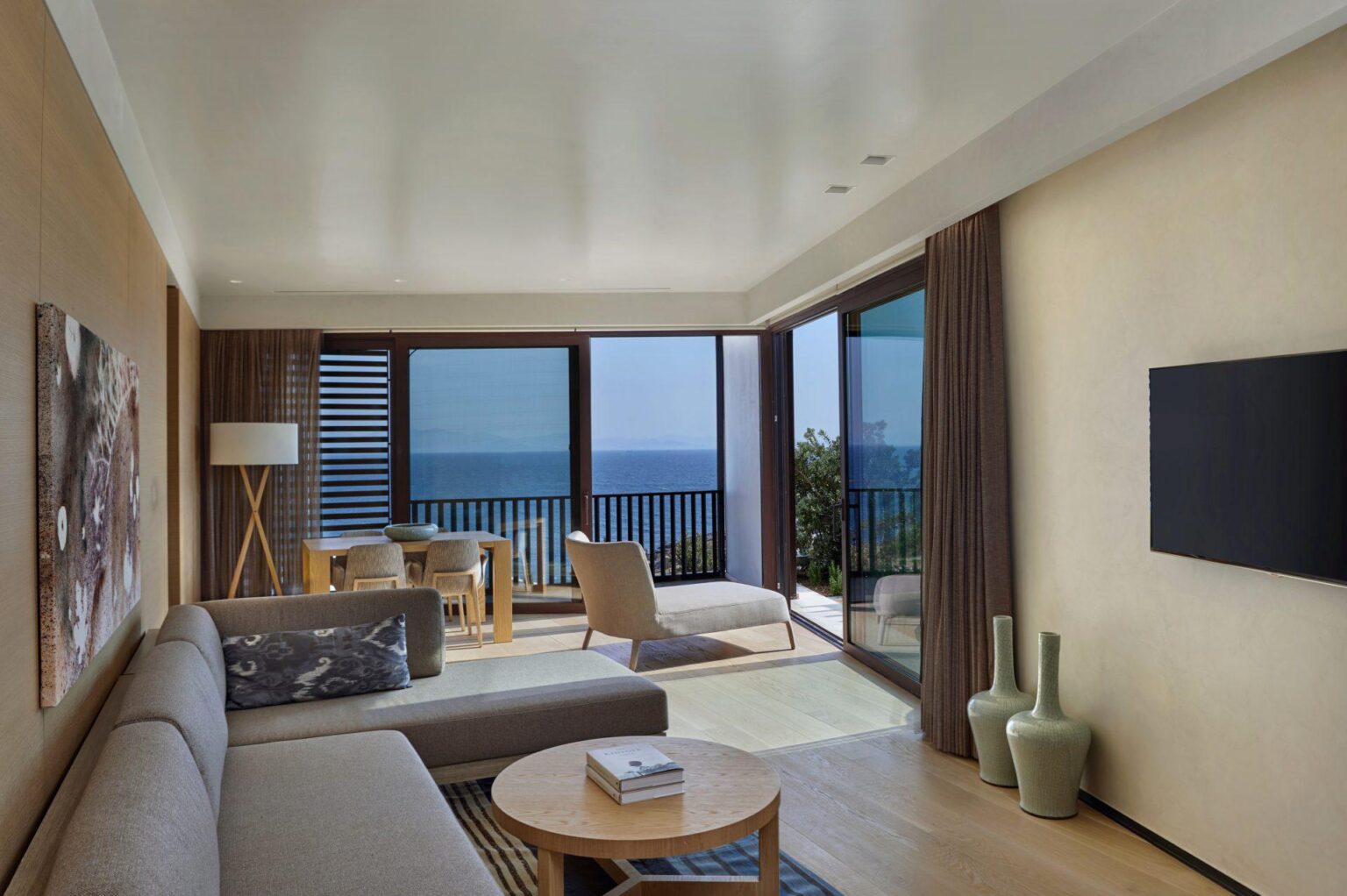 Seaview_Master_Suite_Living_Room_7734-A4.jpg