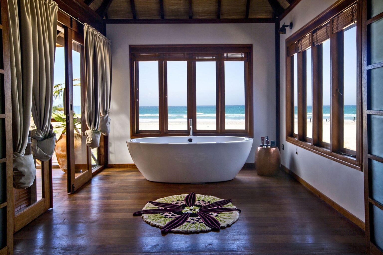 Sentidos_BeachVilla_Bath_Tube.jpg