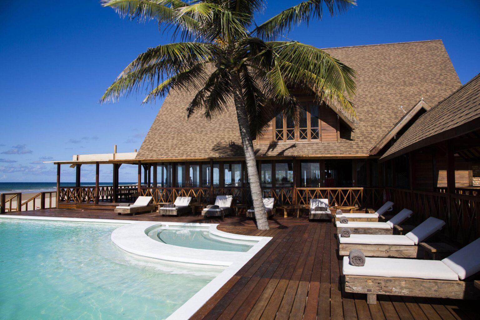 Sentidos_swimming_pool2.jpg