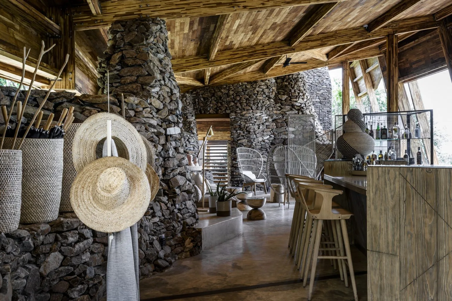 Singita-Faru-Faru-Lodge-Main-Lodge-Entrance.jpg