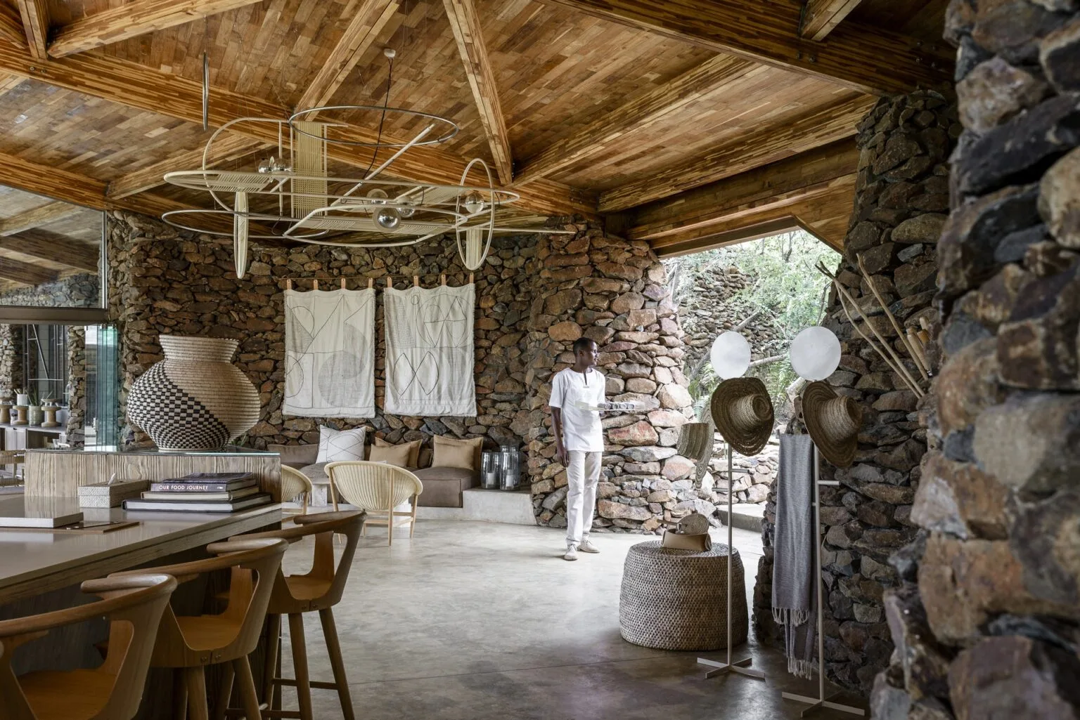 Singita-Faru-Faru-Lodge-Welcome-at-Entrance.jpg
