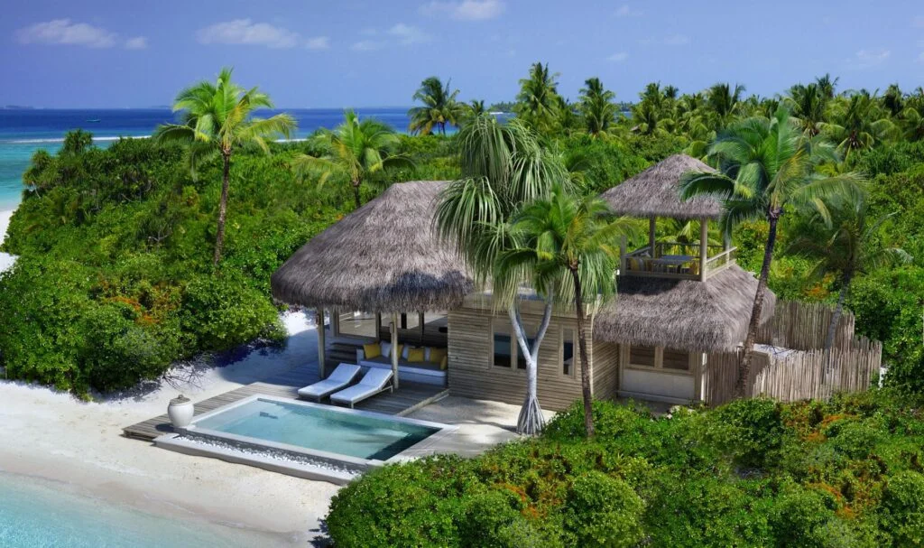 Six Senses Laamu,Ekskluzywny hotel na Malediwach na wyspie Olhuveli,Zabiegi SPA dla par w otoczeniu przyrody,Zwiedzanie ogrodów koralowych,sporty wodne i bogata oferta gastronomiczna