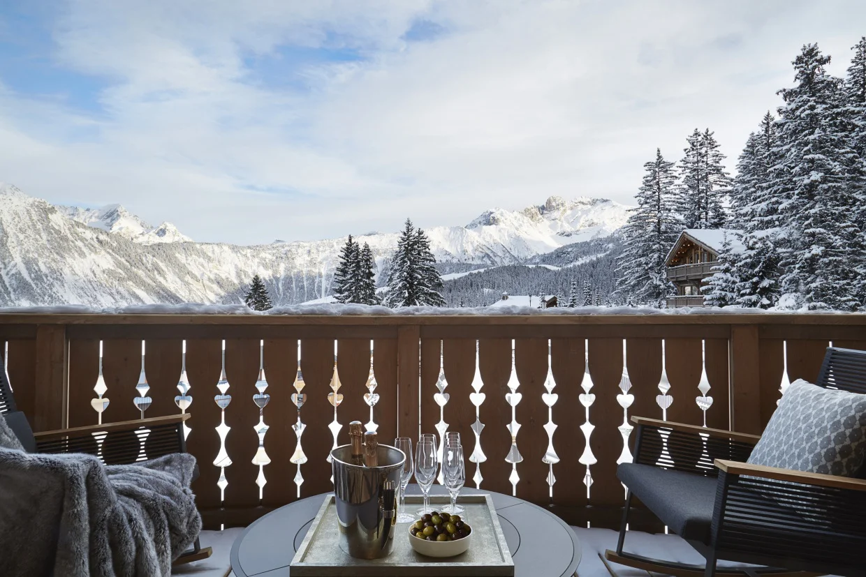 Six-Senses-Residences-Spa-Courchevel-France-best-mountain-hotels-in-France-most-luxurious-hotels-in-Courchevel-exclusive-ski-hotels-Courchevel-best-hotels-3.jpg