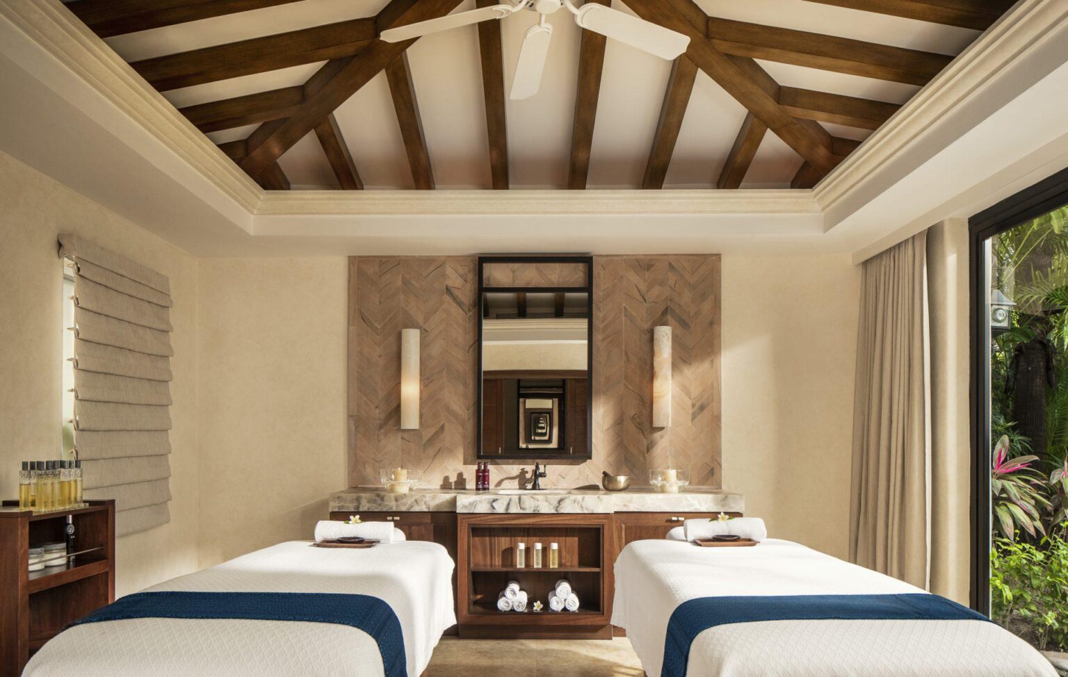 Spa-Couples-Treatment-Room.jpg