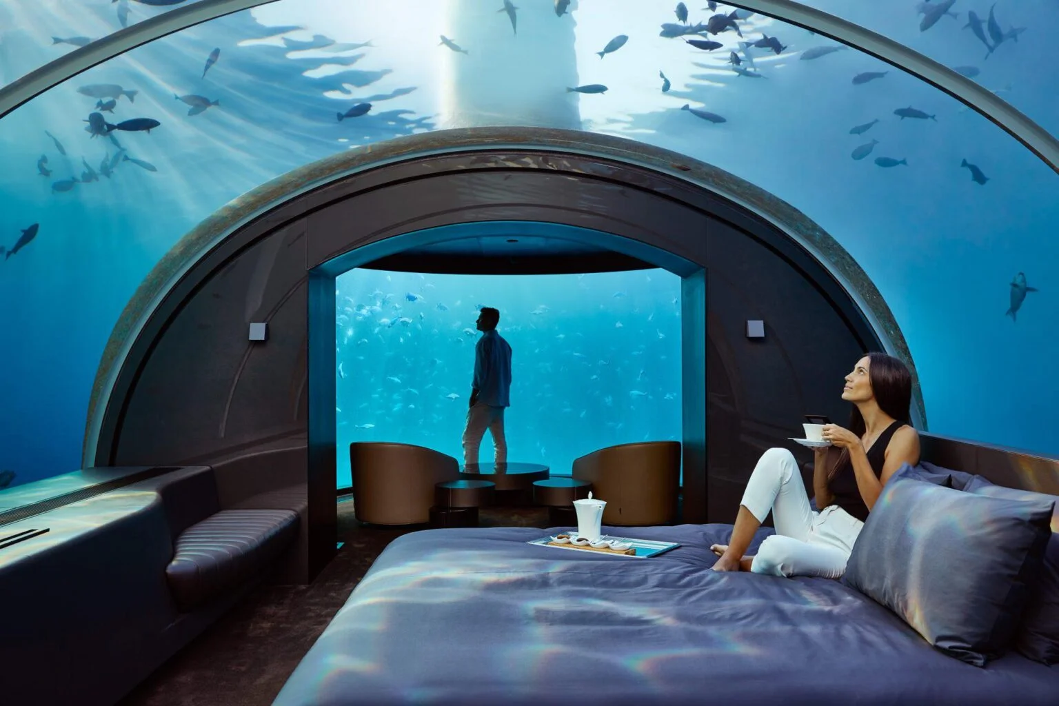THE-MURAKA_Undersea-Bedroom_Couple_Day_Hero_credit-Justin-Nicholas-hi-res.jpg
