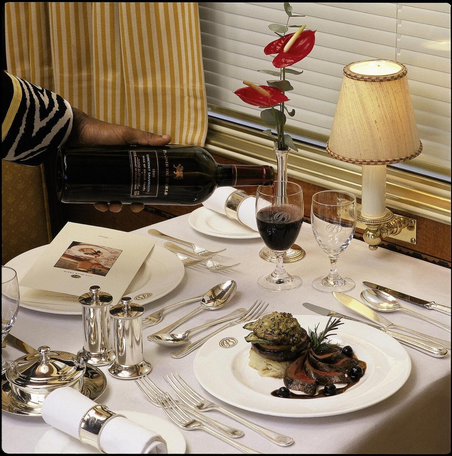 Table-Setting-Dinner.jpg