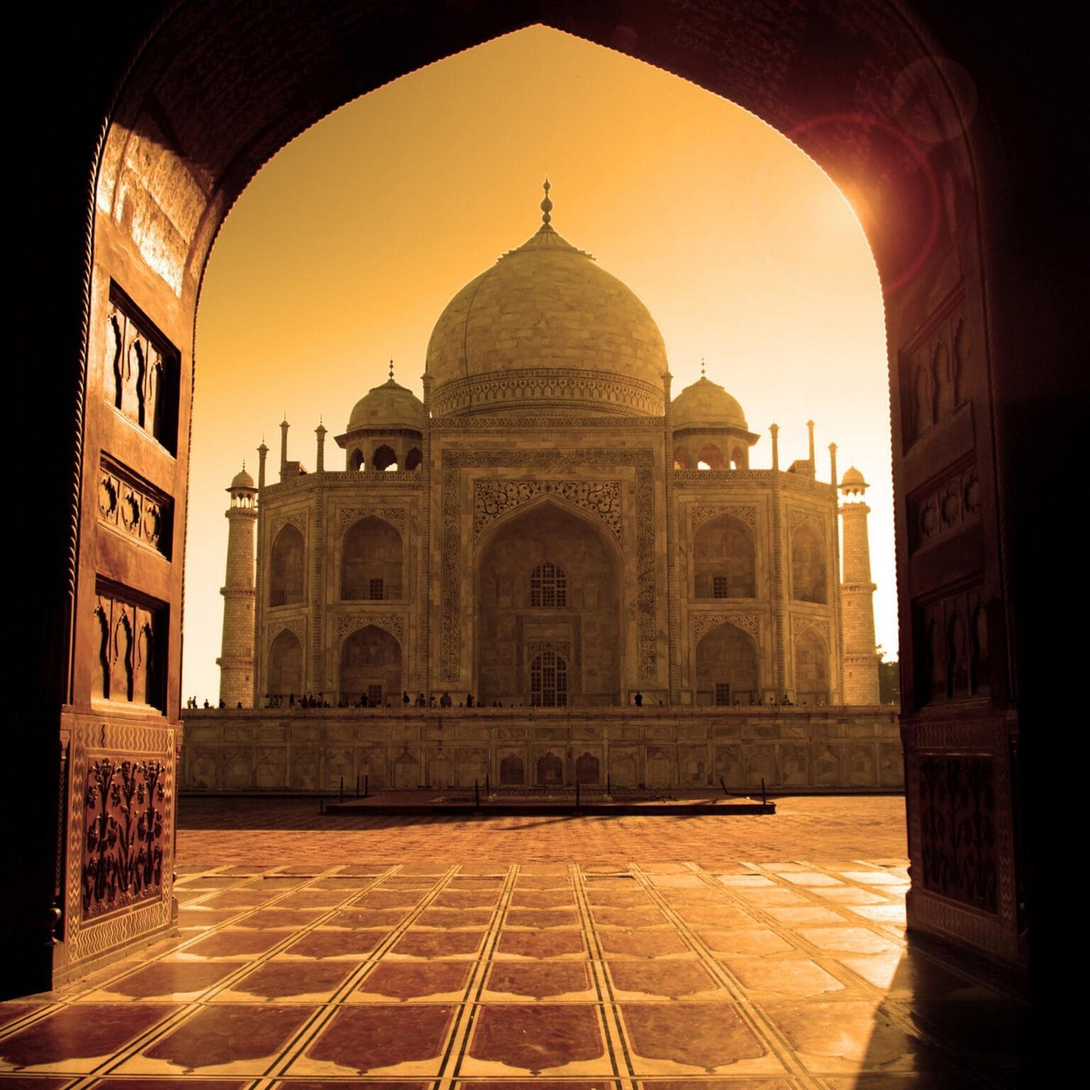 Taj-Mahal-sunrise.jpg