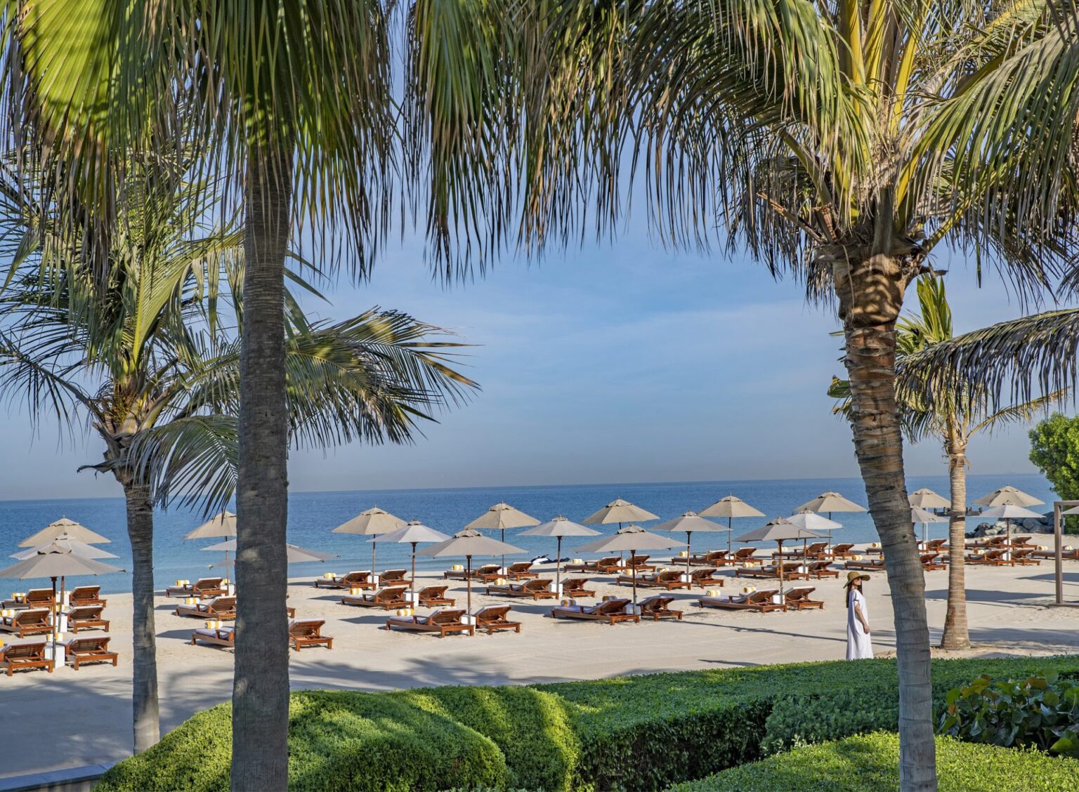 The-Oberoi-Beach-Resort-w-Emiratach-Arabskich-luksuowe-hotele-przy-plazy-w-ZEA-ekskluzywne-wakacje-w-Emiratach-najlepsze-hotele-przy-plazy-w-Emiratach-1.jpg