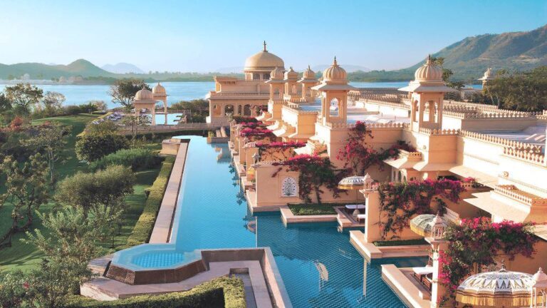 widok na hotel Oberoi-Udaivilas-Udaipur