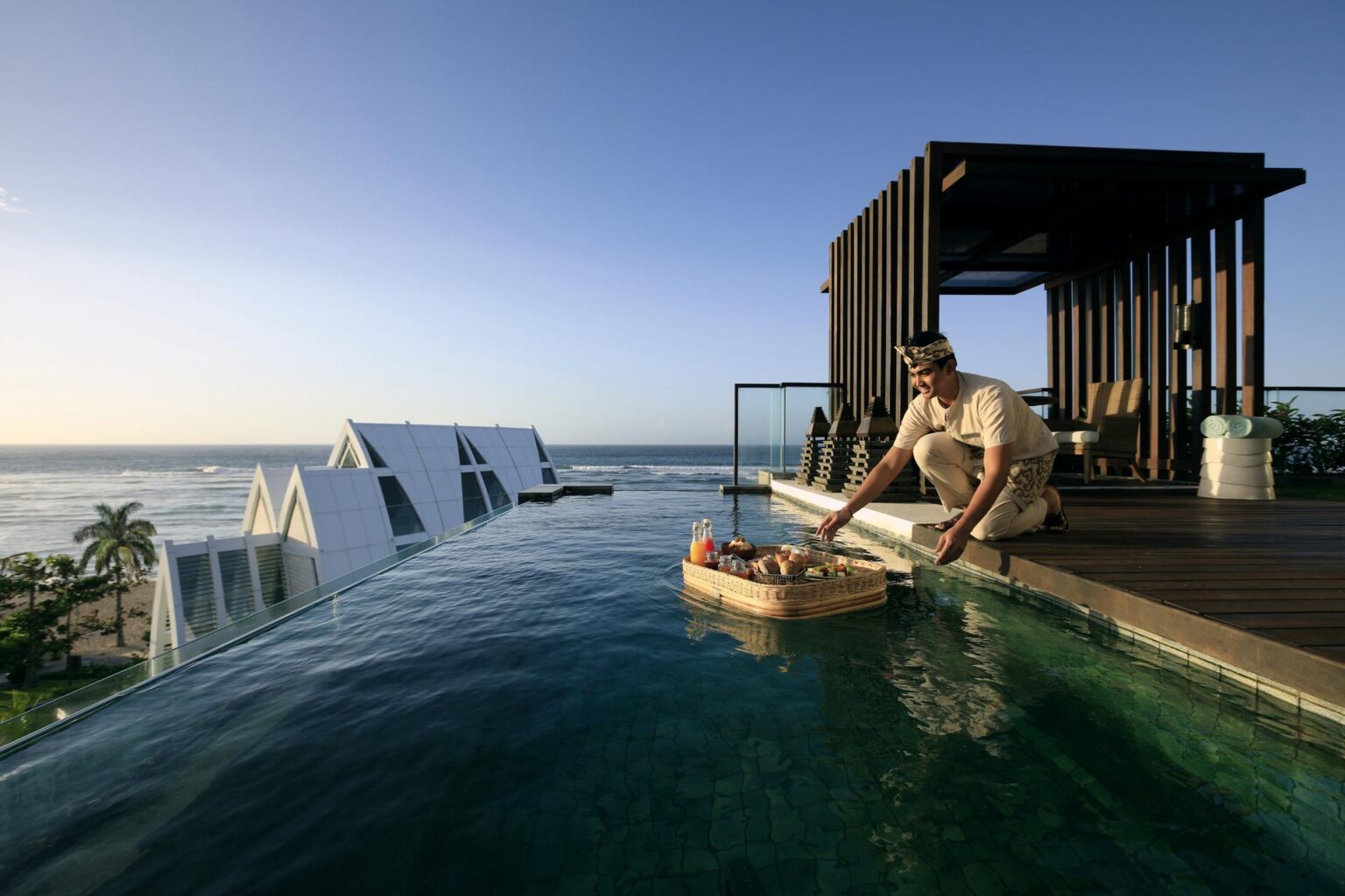 The-Ritz-Carlton-Bali-Floating_Breakfast.jpg