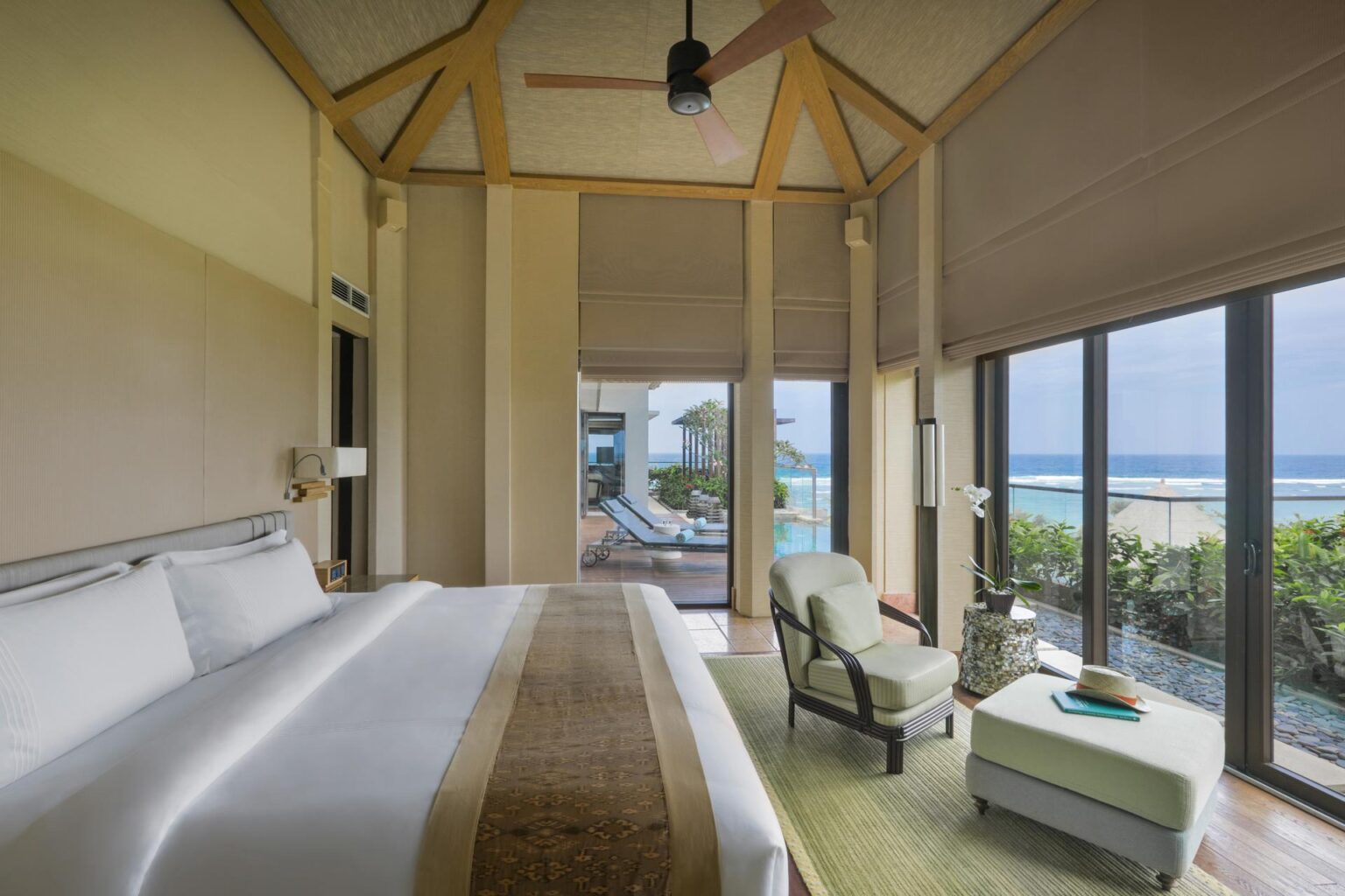 The-Ritz-Carlton-Bali-Room-Interior-Bedroom.jpg