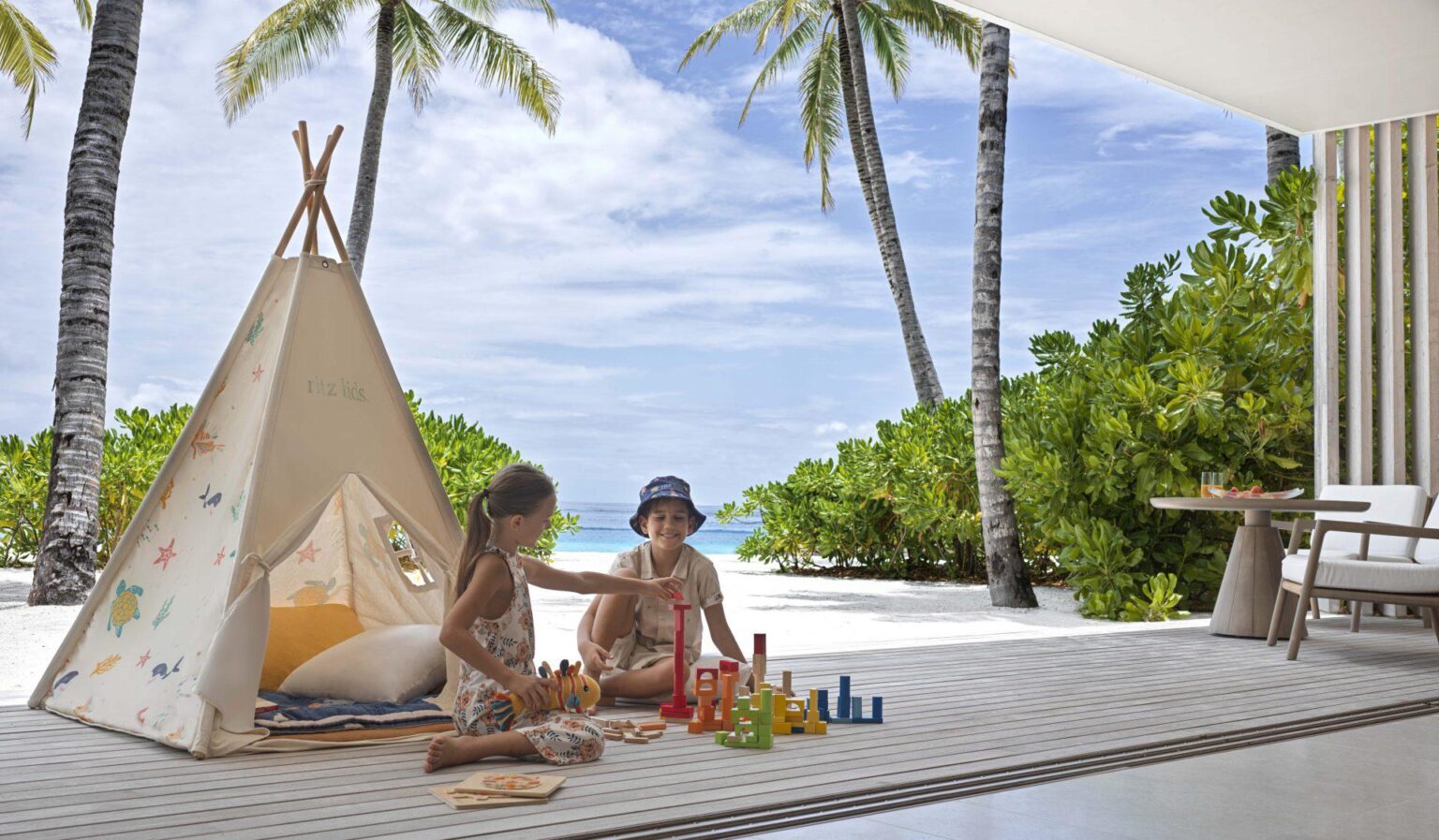 The-Ritz-Carlton-Maldives-najlepsze-hotele-na-Malediwach-luksusowe-hotele-Malediwy-wakacje-na-Malediwach-z-CARTER-rodzinne-hotele-na-Malediwach-19_2023-09-19-103537_iagz.jpg