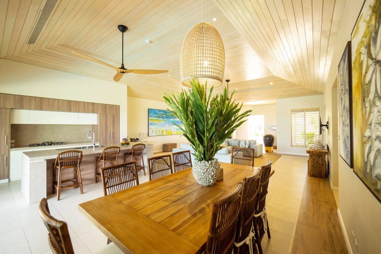 Роскошная резиденция с тремя спальнями-Намара-Живой.jpg