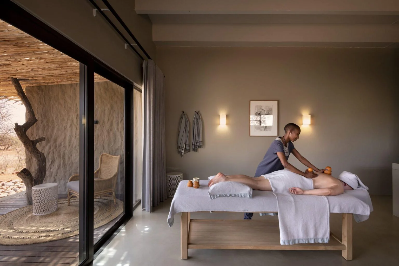 Tswalu-Південна Африка-розкішне-сафарі-в-Південній Африці-ексклюзивний-відпочинок-у-Південній Африці-найкраще-сафарі-в-Африці-найкраще-сафарі-в-Південній Африці-ексклюзивний-відпочинок-в-Африці-10. jpg