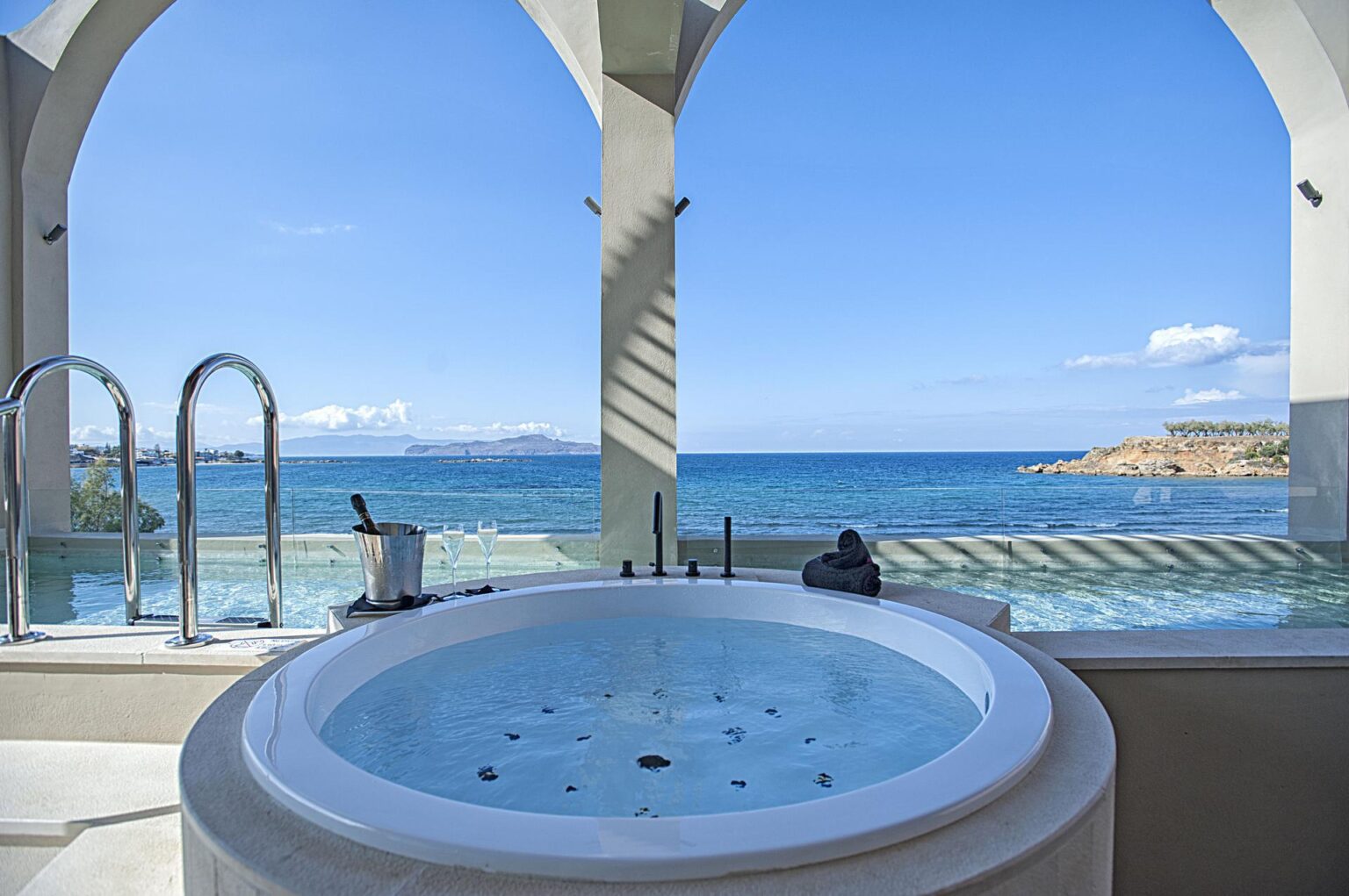 Ultimate-Haven-Outdoor-Jacuzzi.jpg