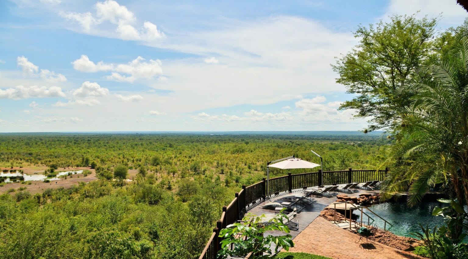 Victoria_Falls_Safari_Lodge_swimming_pool.jpg