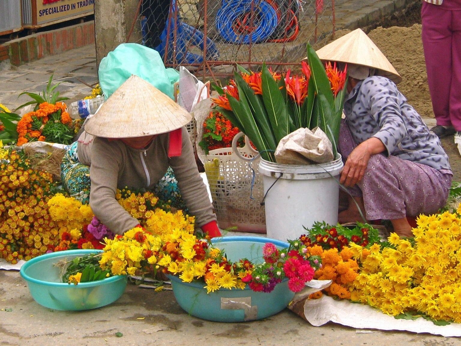 Vietnam-locals-selling-flowers.jpg