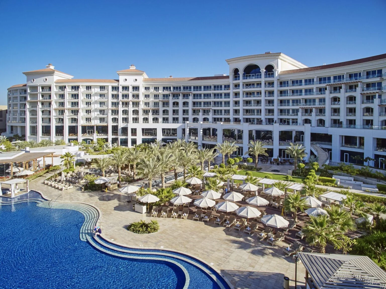 Пташиного польоту будівлі готелю Waldorf Astoria Dubai Palm Jumeirah