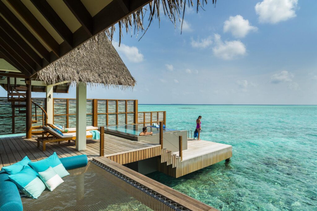 Rejsy katamaranem oraz czarter jachtów,Zorganizowane wycieczki na Malediwach pełne wrażeń i atrakcji,Four Seasons Resort Maldives at Landaa Giraavaru,Luksusowy hotel Four Seasons Resort Maldives at Landaa Giraavaru