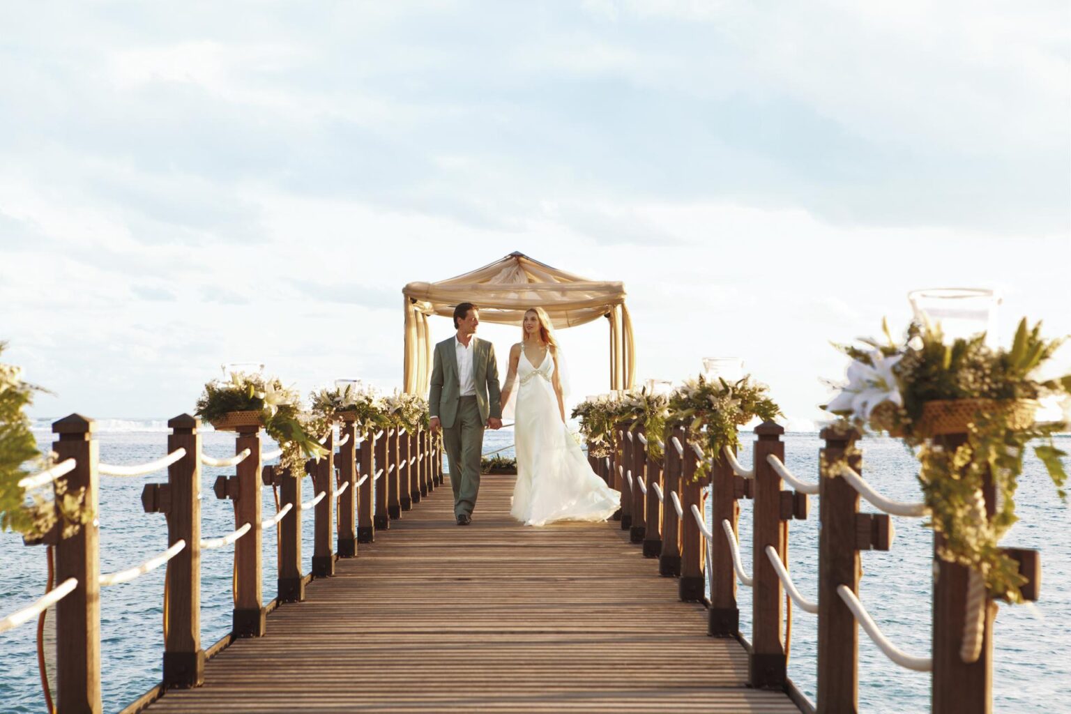 Wedding-Couple-Jetty.jpg