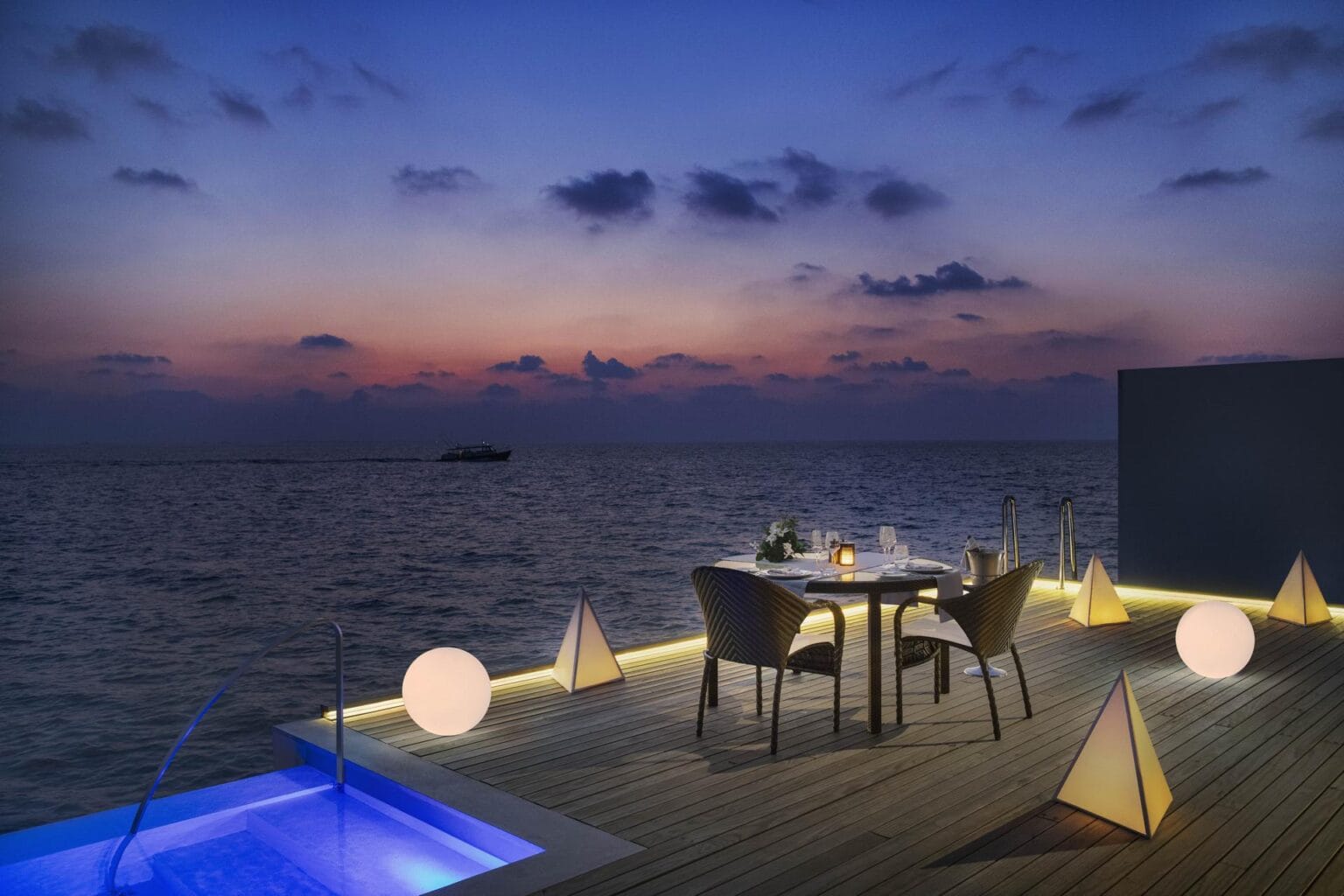 Westin-Maldives-Invilla-Dining.jpg