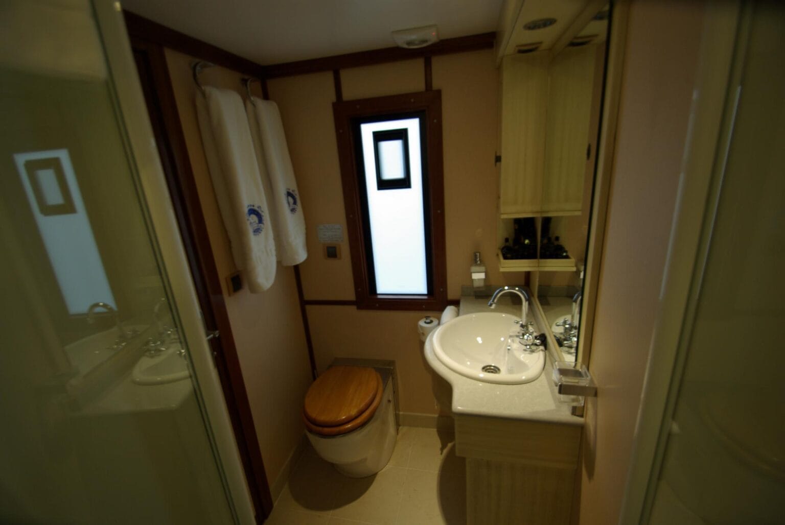 al-andalus-luxury-train-the-romance-of-rail-spain_8248684633_o.jpg