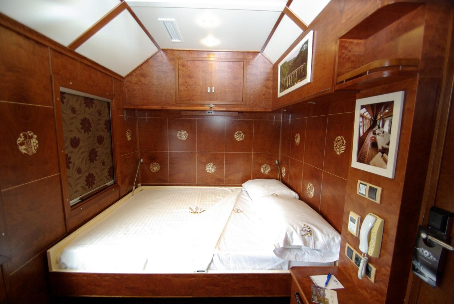 al-andalus-luxury-train-the-romance-of-rail-spain_8248686471_o.jpg