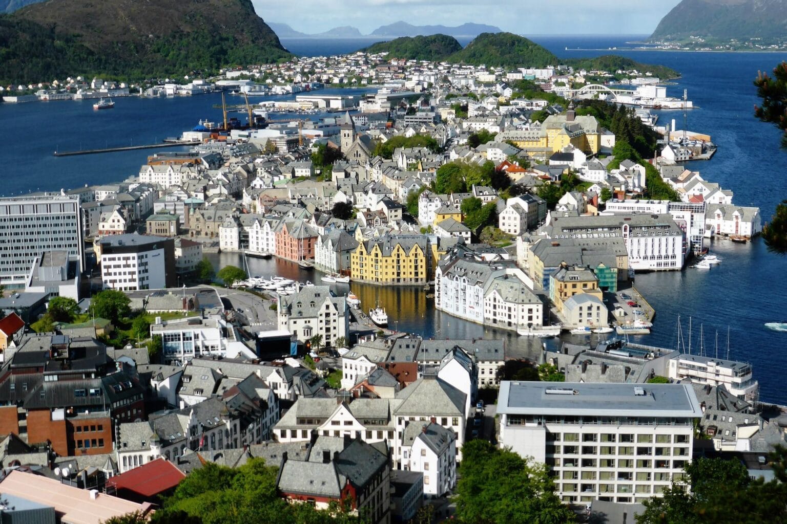 alesund-1661671.jpg